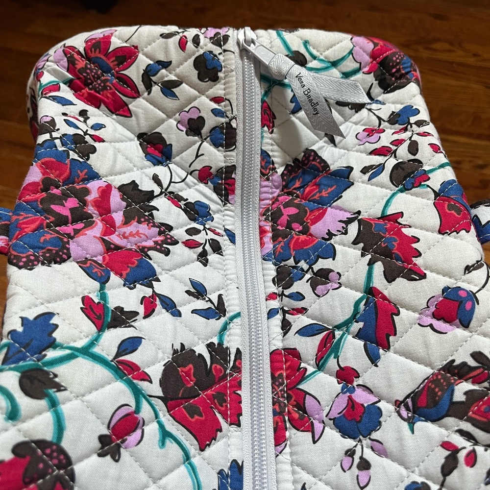Vera Bradley Large Traveler Duffle - Picture 6 of 7